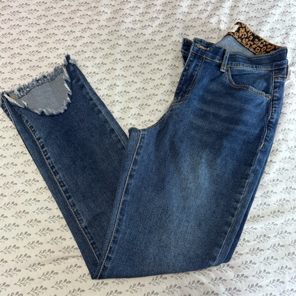 Denim Story Curve Embrace Skinny Jeans Womens Size 6 Medium Wash Frayed